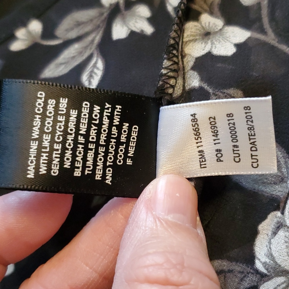 Torrid Semi-Sheer Floral Hi-Lo Tunic - Picture 13 of 13